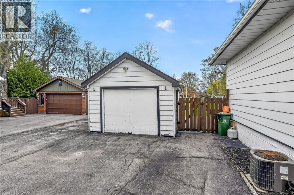 186 Seneca Avenue, Hamilton, ON - Outdoor With Exterior