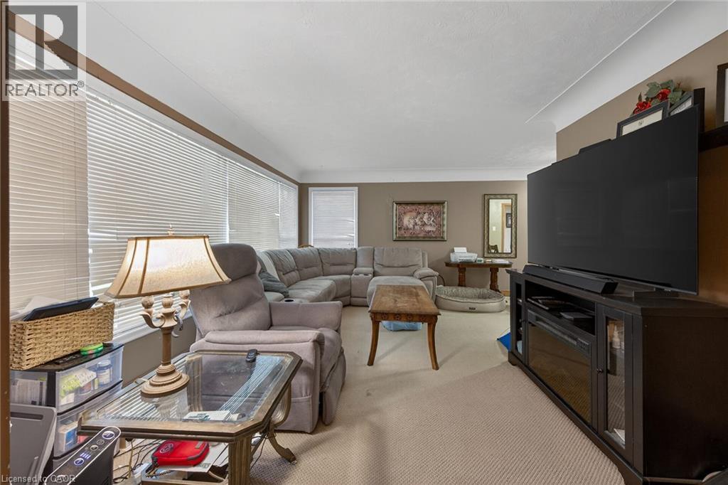 186 Seneca Avenue, Hamilton, ON - Indoor