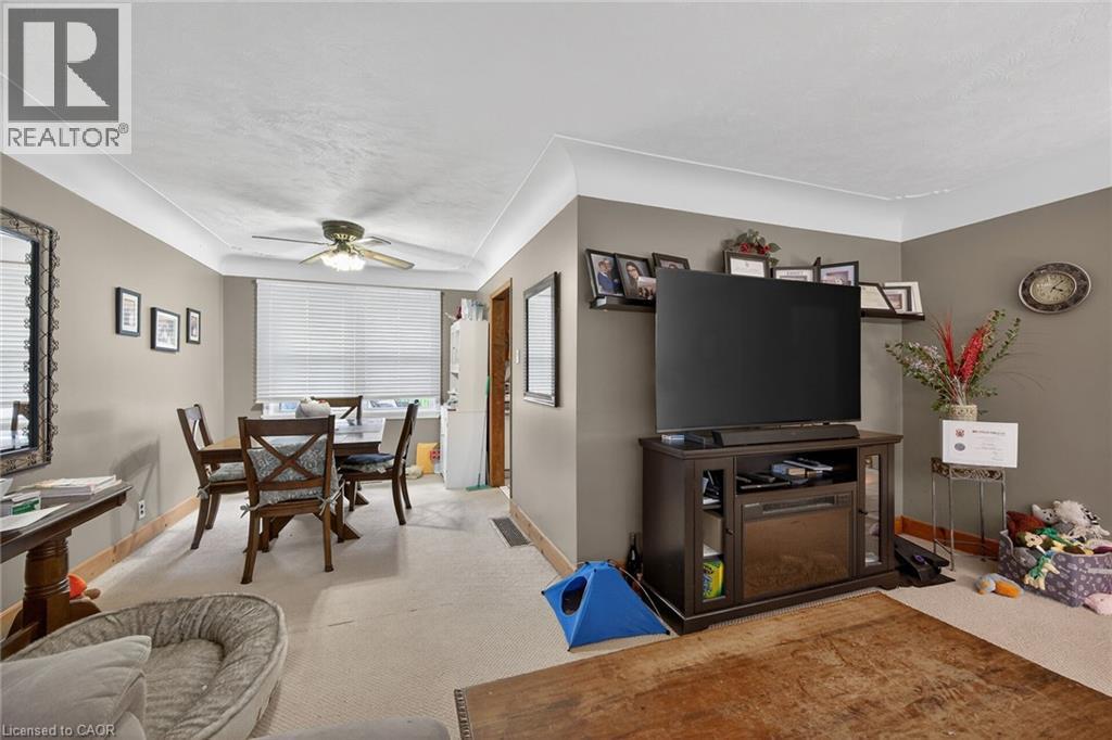 186 Seneca Avenue, Hamilton, ON - Indoor
