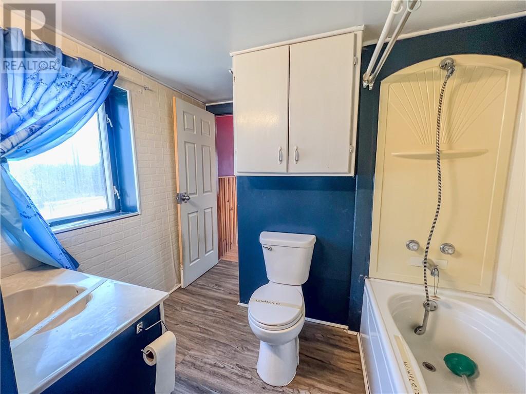 100 Highway 17, Spanish, ON - Indoor Photo Showing Bathroom
