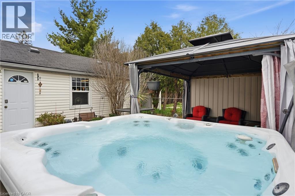 44 Selkirk Avenue, Hamilton, ON - Outdoor