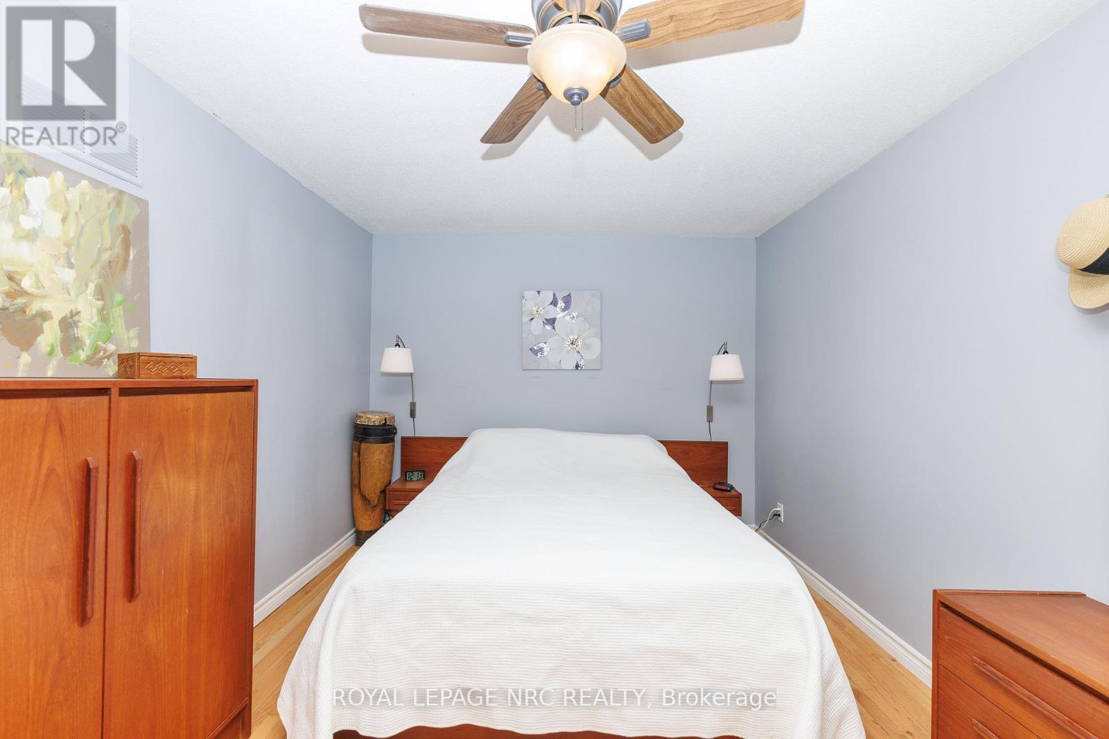 64 - 77 Linwell Road, St. Catharines (Lakeport), ON - Indoor Photo Showing Bedroom