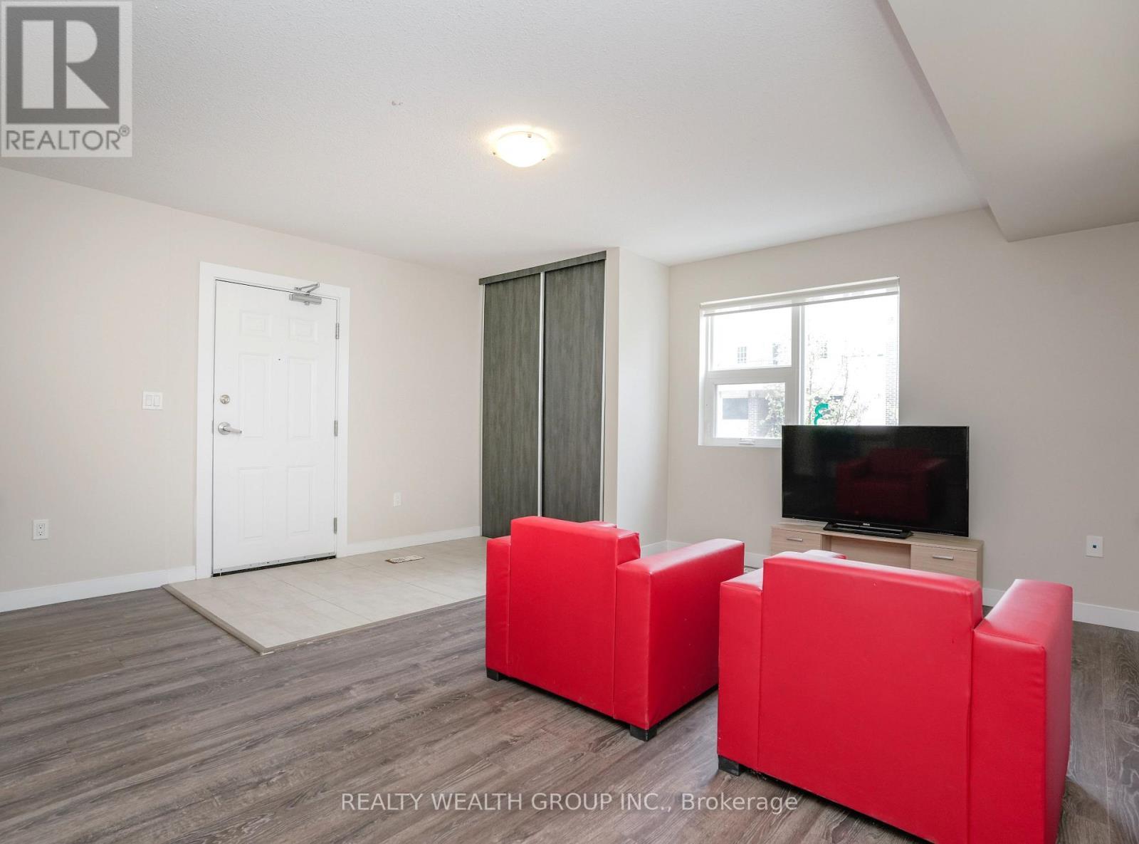 113 - 288 Albert Street, Waterloo, ON - Indoor