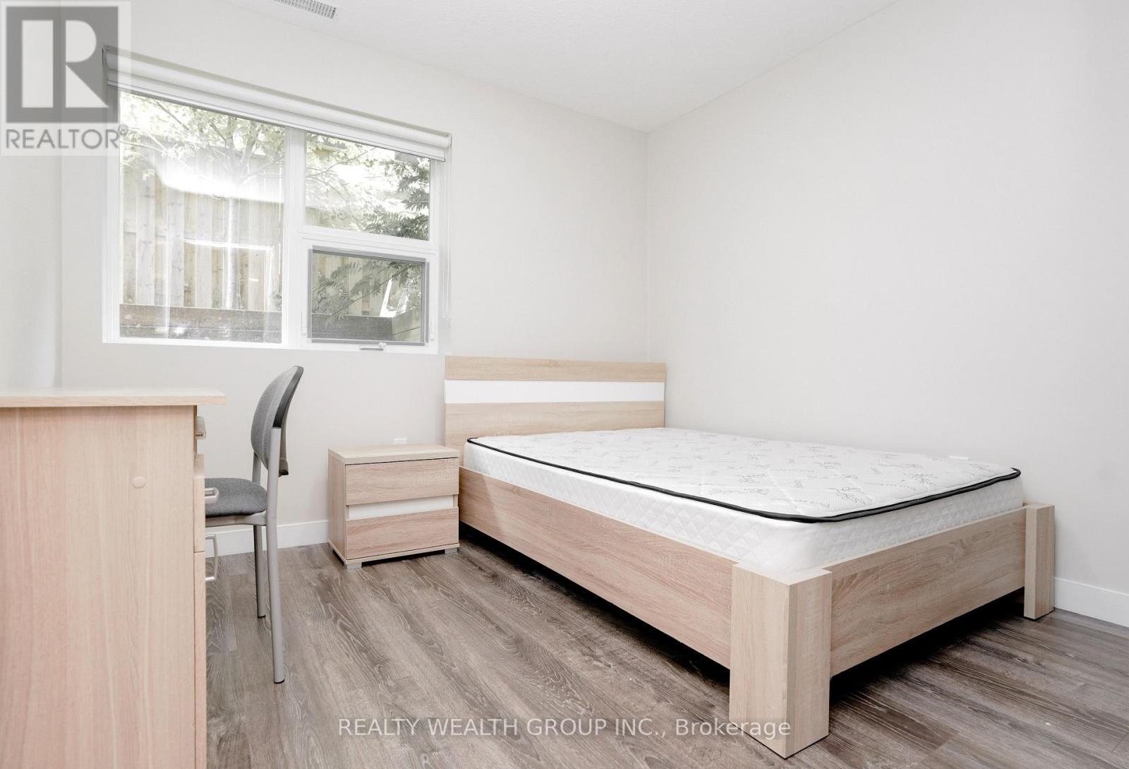 113 - 288 Albert Street, Waterloo, ON - Indoor Photo Showing Bedroom
