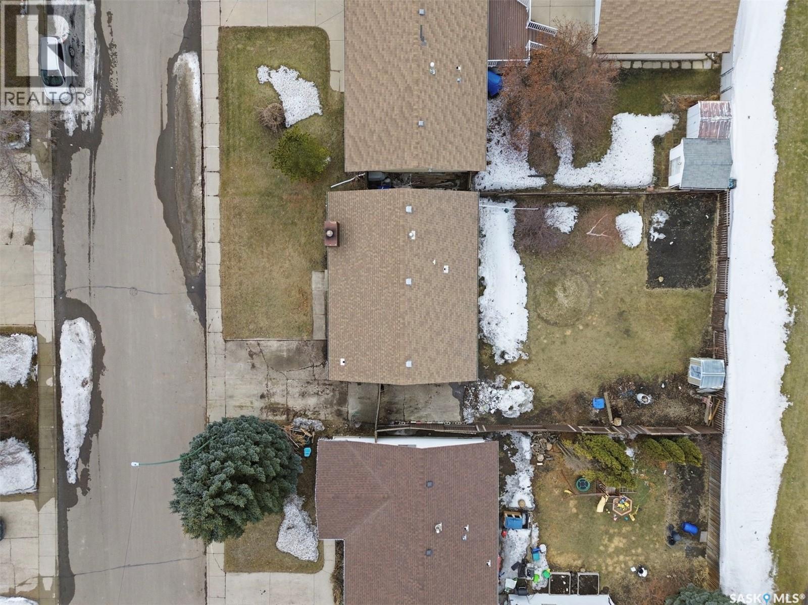 142 Heise Crescent, Saskatoon, SK - Outdoor