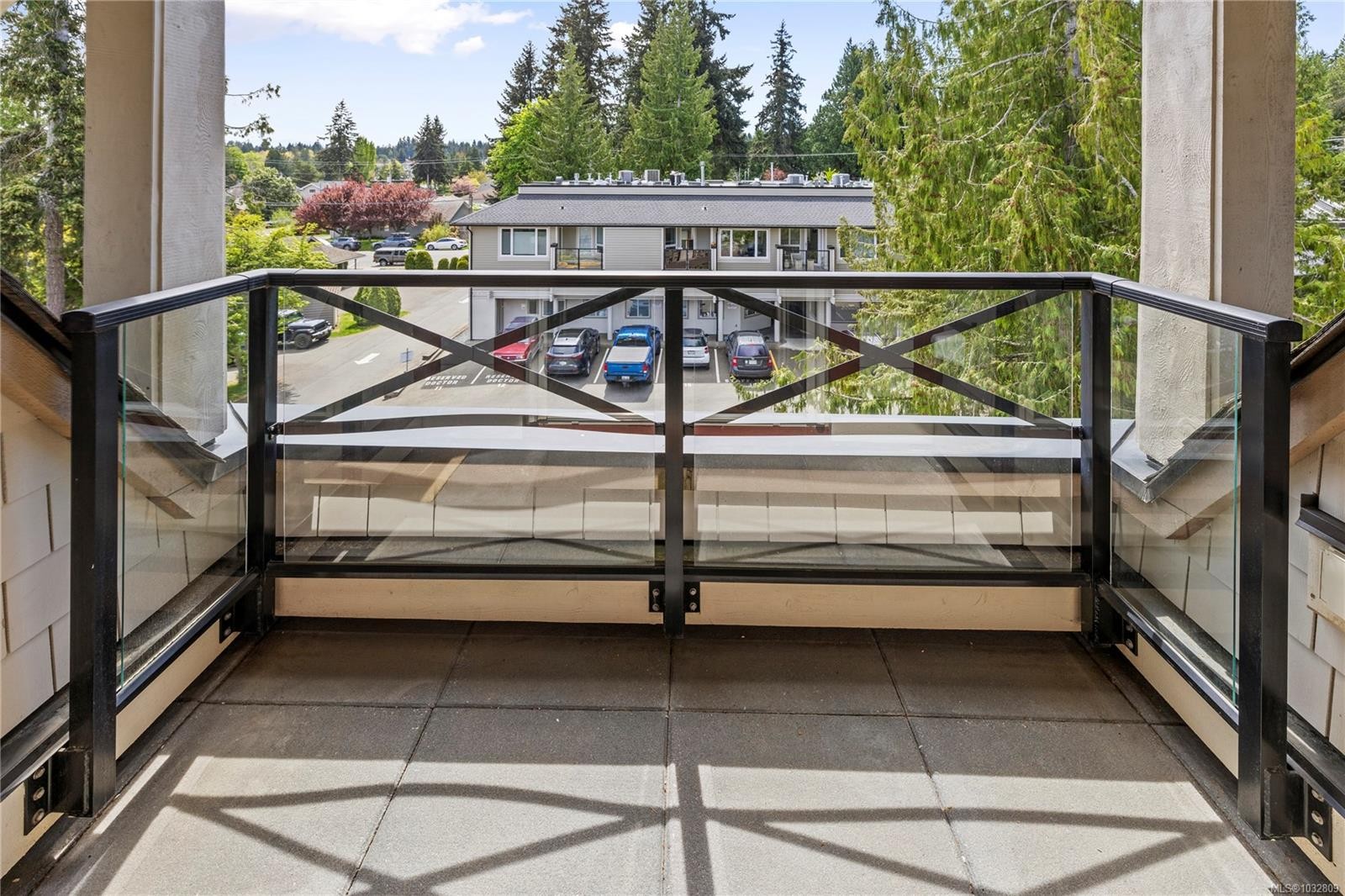 307-222 Second Ave West, Qualicum Beach, BC - Outdoor With Exterior