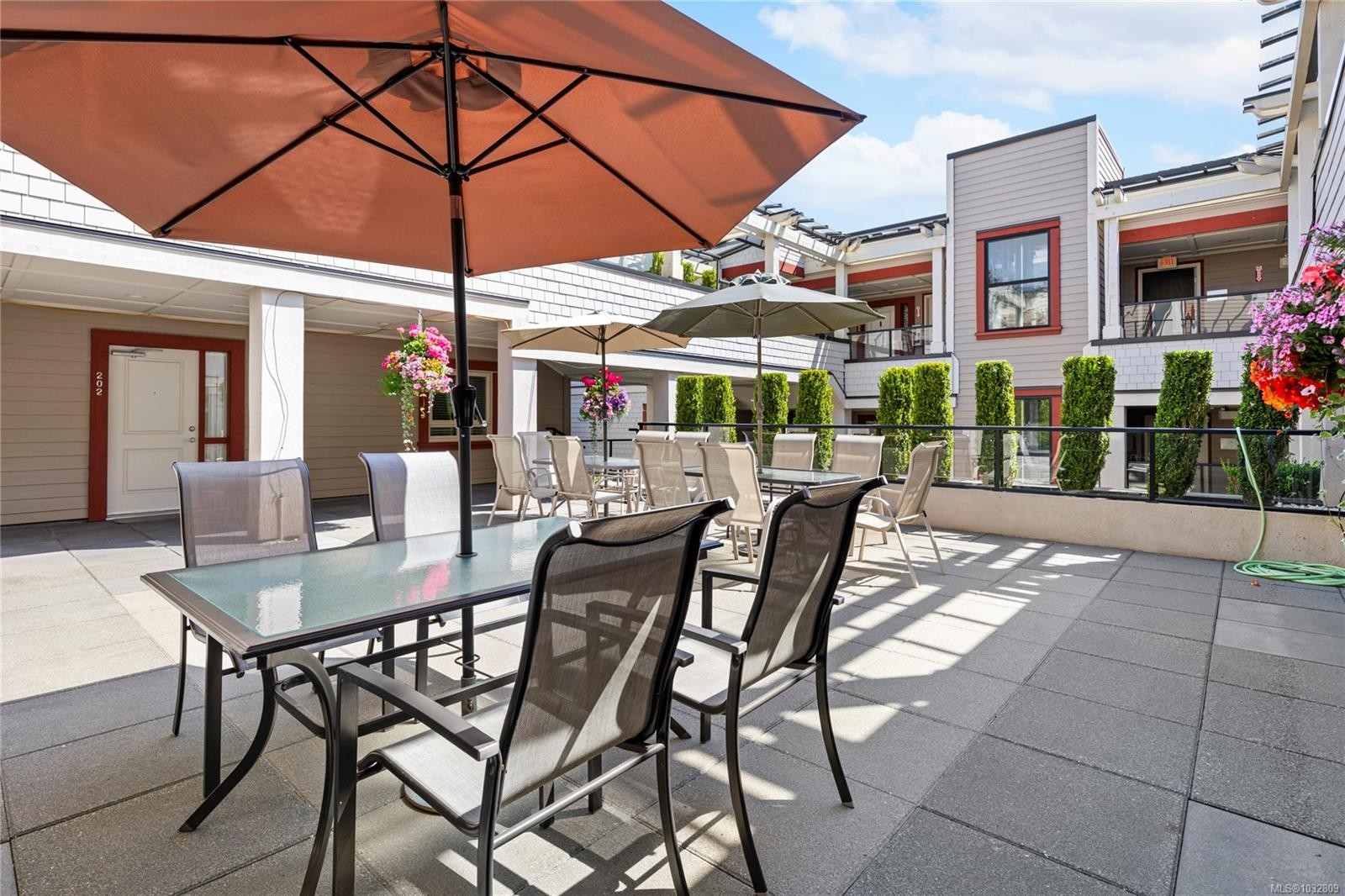 307-222 Second Ave West, Qualicum Beach, BC - Outdoor With Deck Patio Veranda