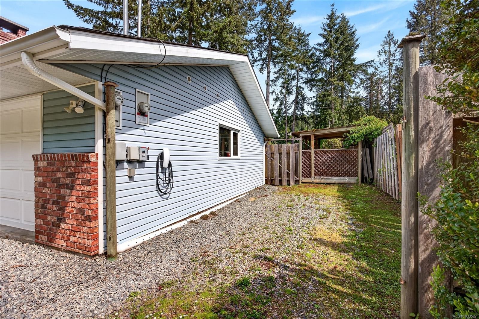 140 Quarry Dr, Salt Spring, BC
