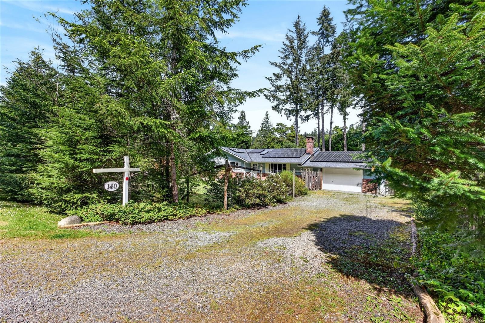 140 Quarry Dr, Salt Spring, BC