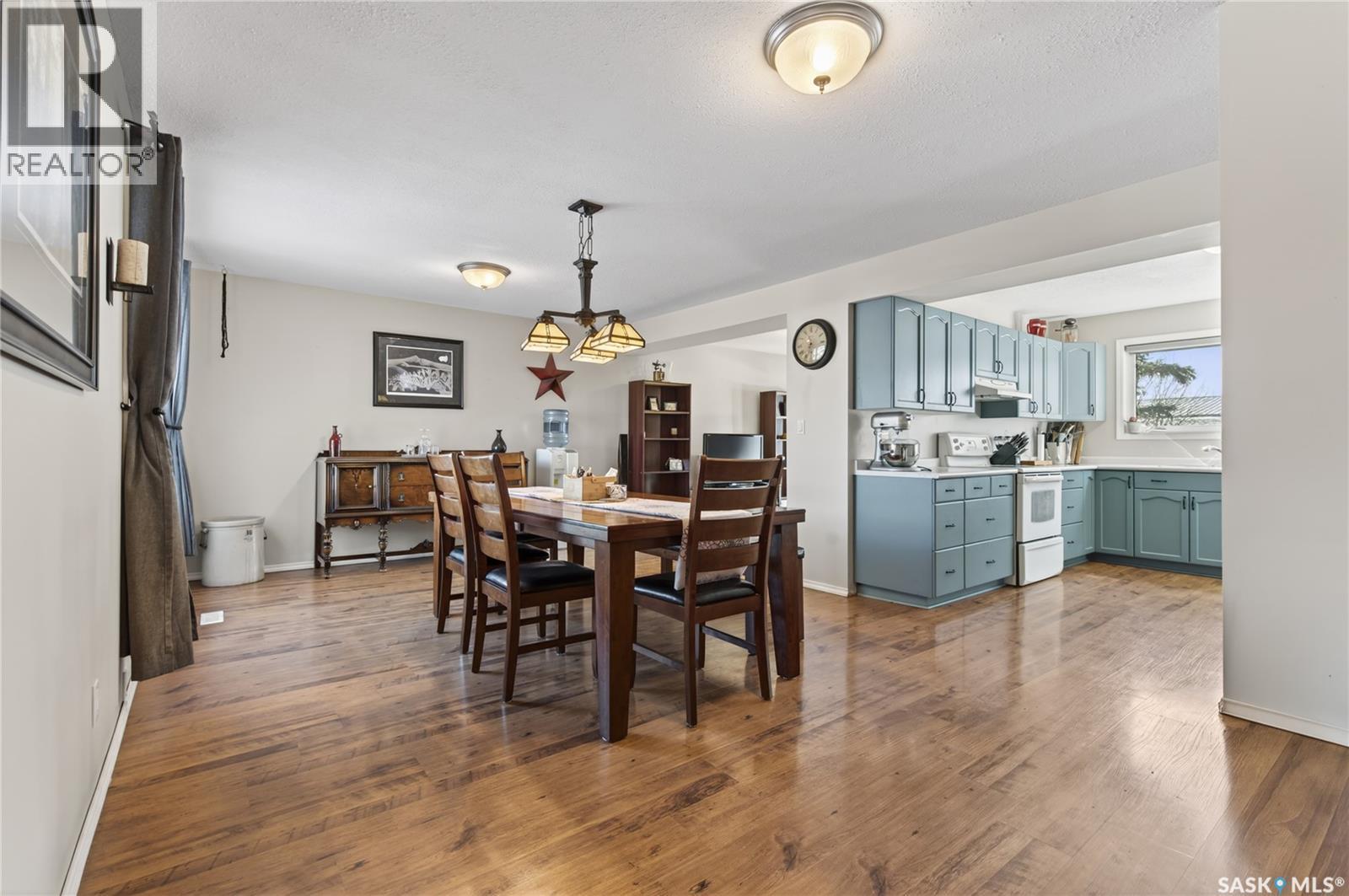 149 2Nd Avenue S, Pierceland, SK - Indoor Photo Showing Dining Room