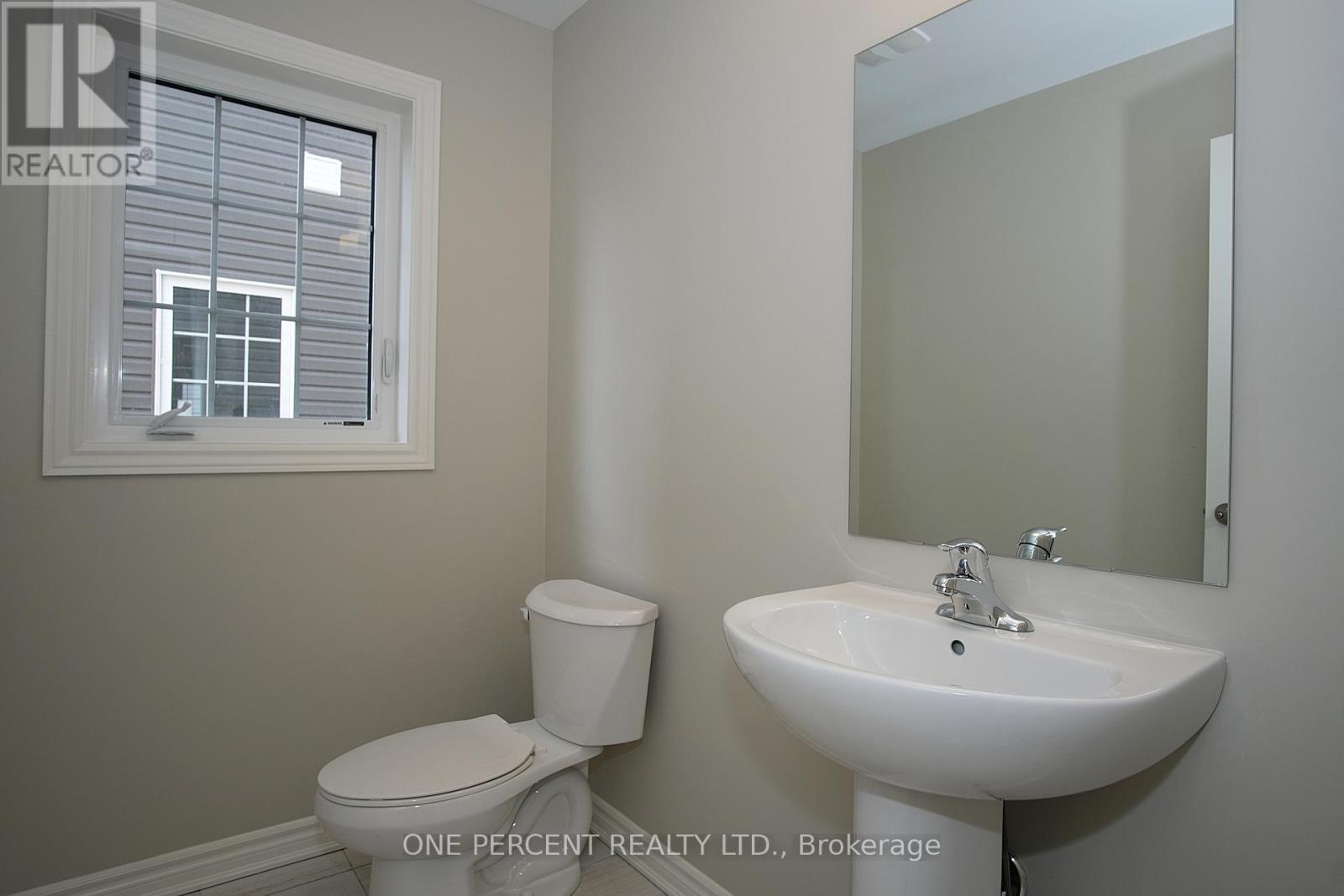 Powder Room - 262 Springfield Crescent, Clearview (Stayner), ON - Indoor Photo Showing Bathroom