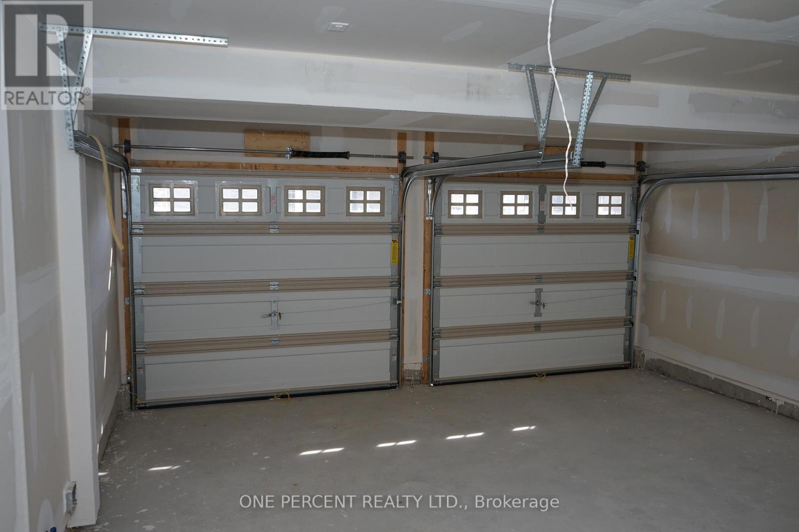 Garage - 262 Springfield Crescent, Clearview (Stayner), ON - Indoor Photo Showing Garage