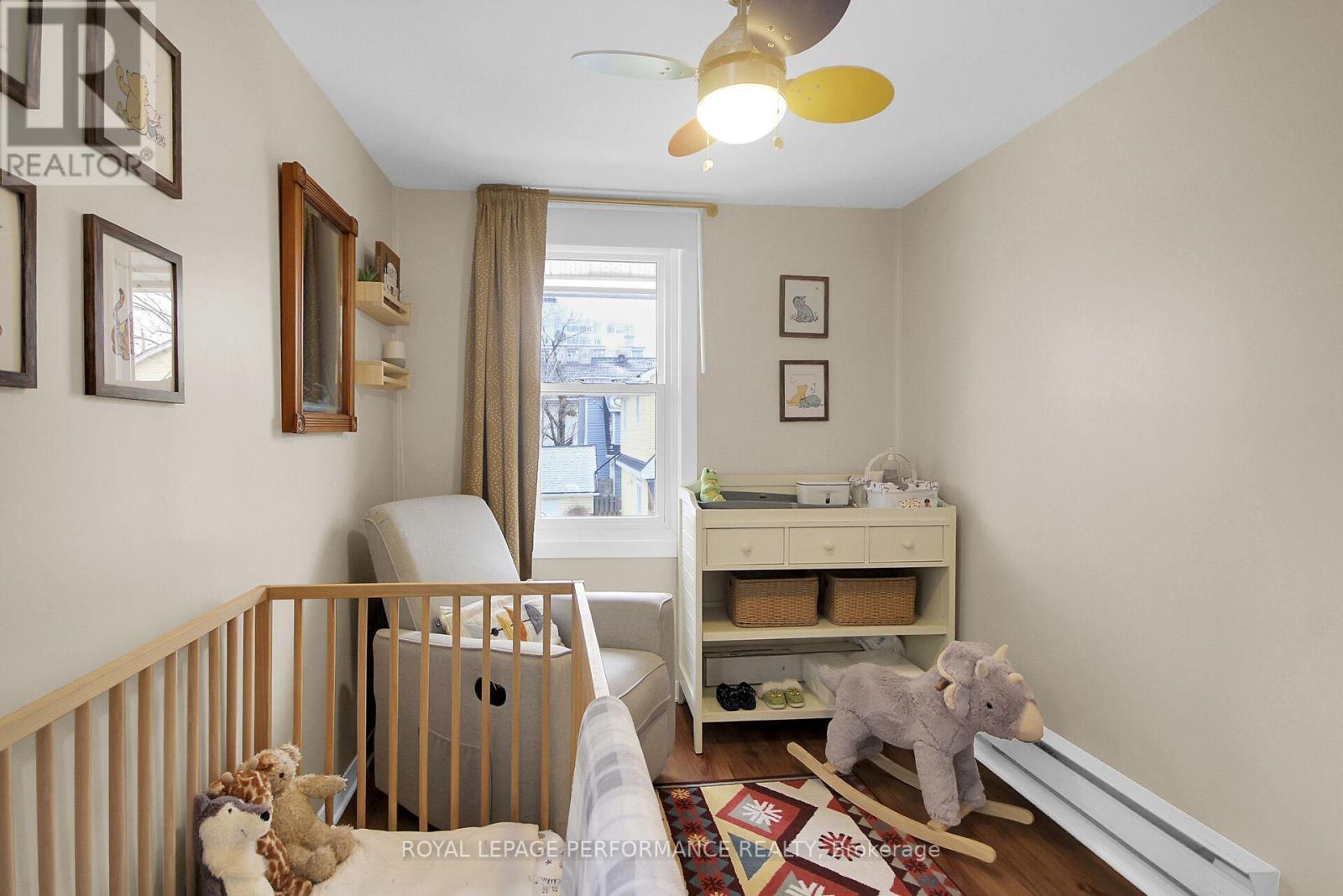 345 Tweedsmuir Avenue, Ottawa, ON - Indoor