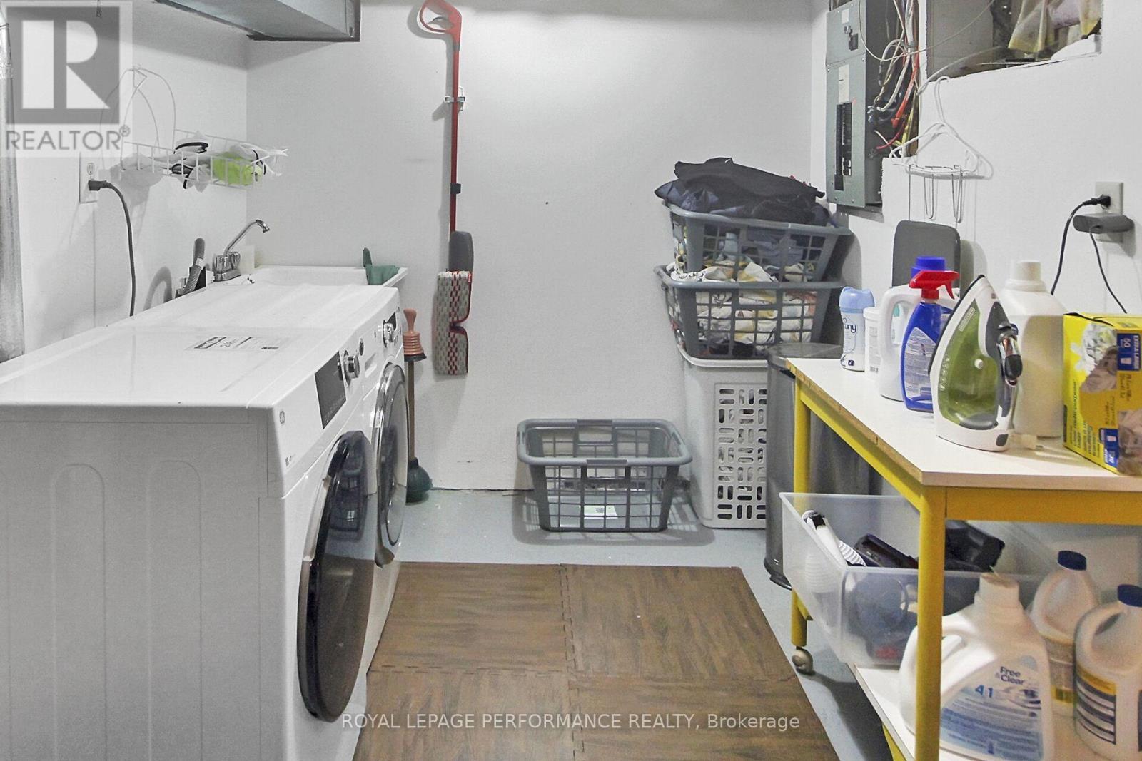 345 Tweedsmuir Avenue, Ottawa, ON - Indoor Photo Showing Laundry Room