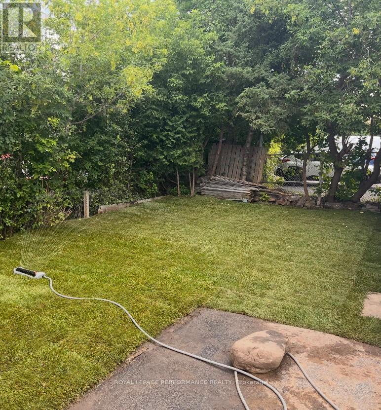 345 Tweedsmuir Avenue, Ottawa, ON - Outdoor
