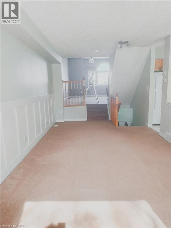 569 Activa Avenue, Kitchener, ON - Indoor Photo Showing Other Room