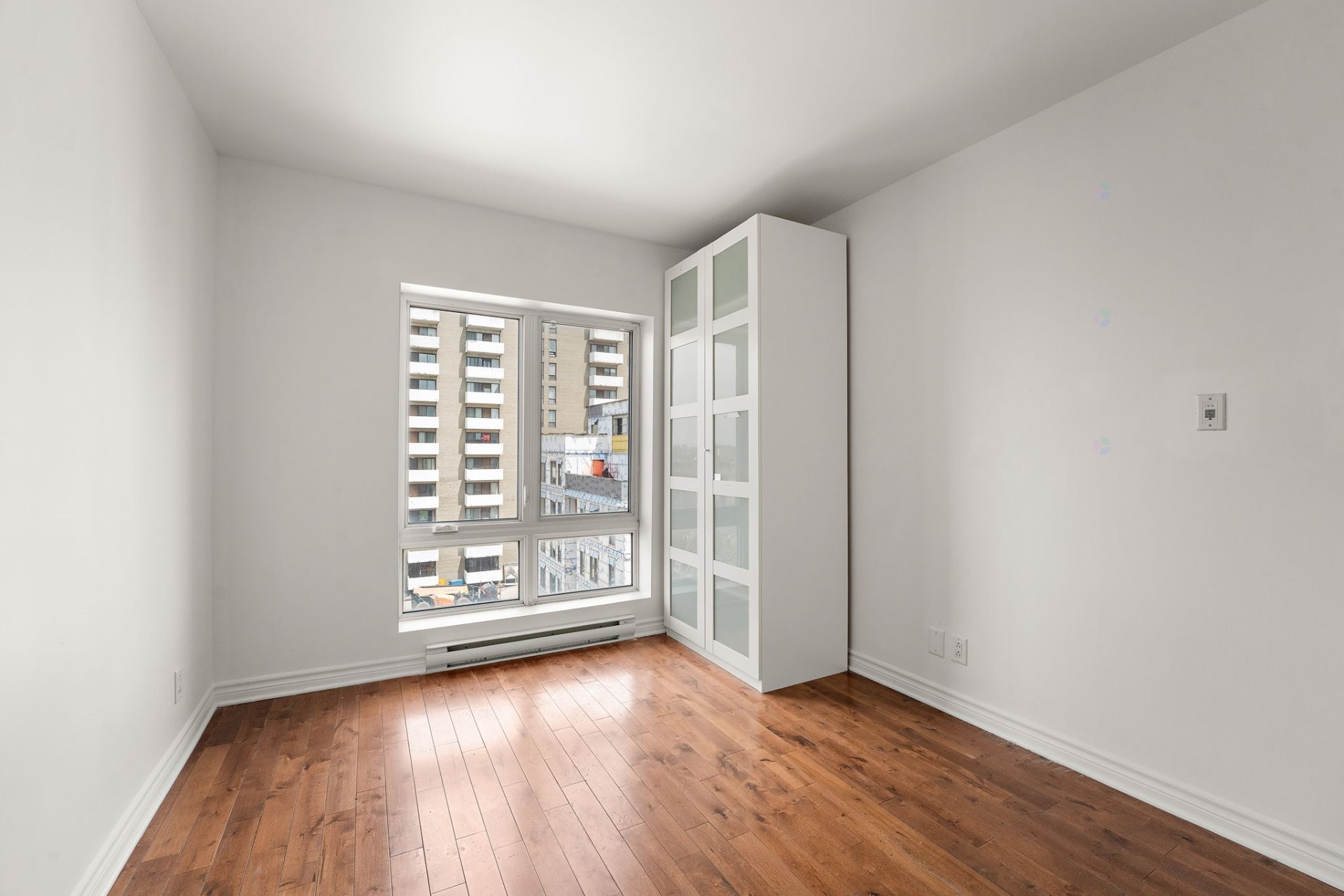 Bedroom - 606-2250 Rue Ward, Montréal (Saint-Laurent), QC - Indoor Photo Showing Other Room