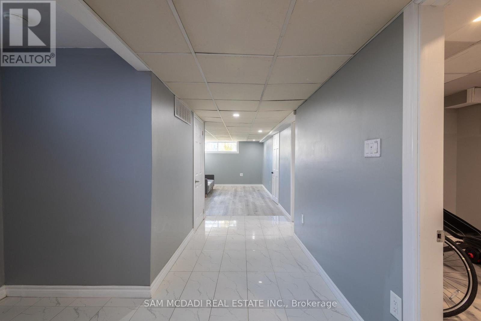 55 Allan Avenue, Hamilton, ON - Indoor Photo Showing Other Room