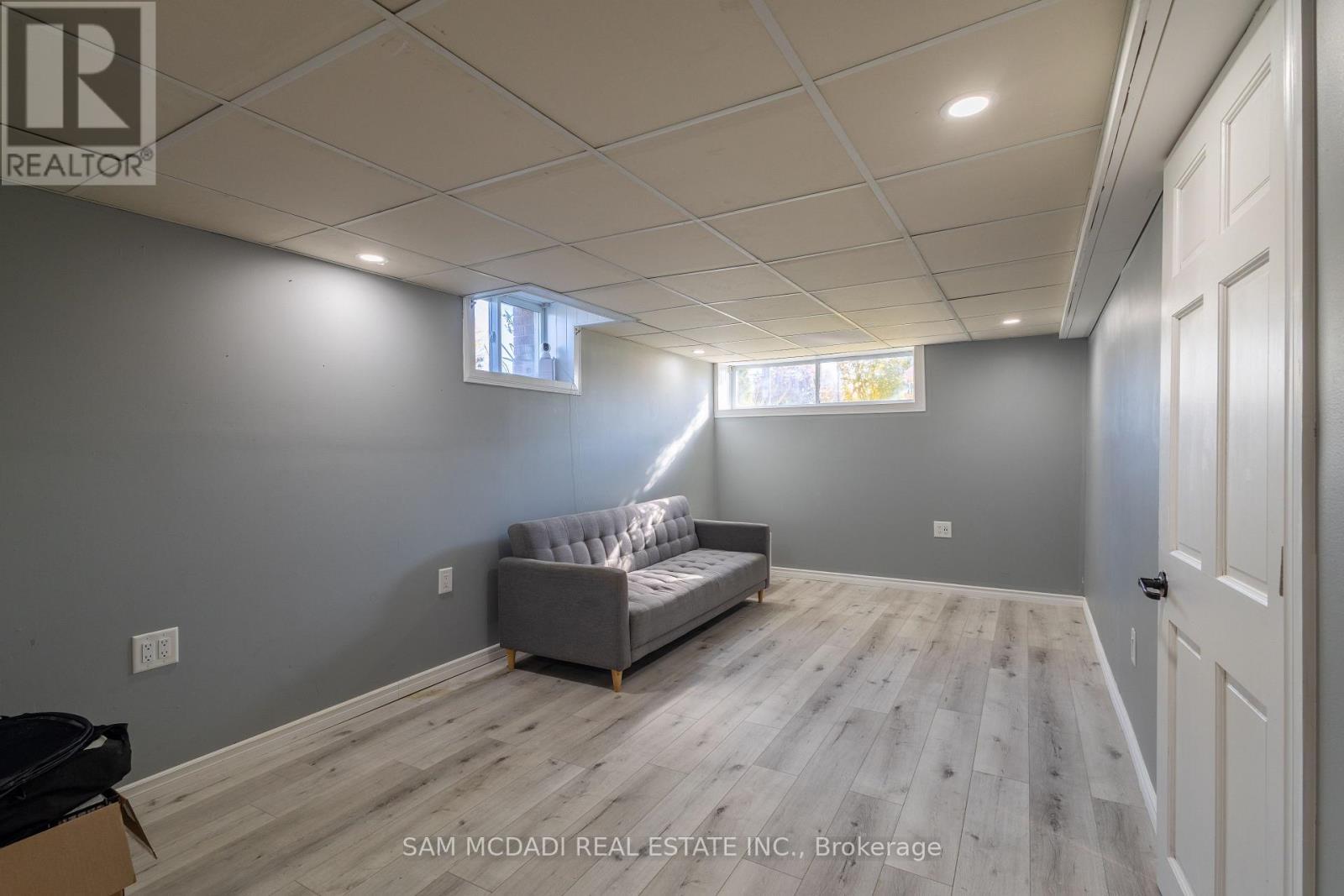 55 Allan Avenue, Hamilton, ON - Indoor Photo Showing Basement