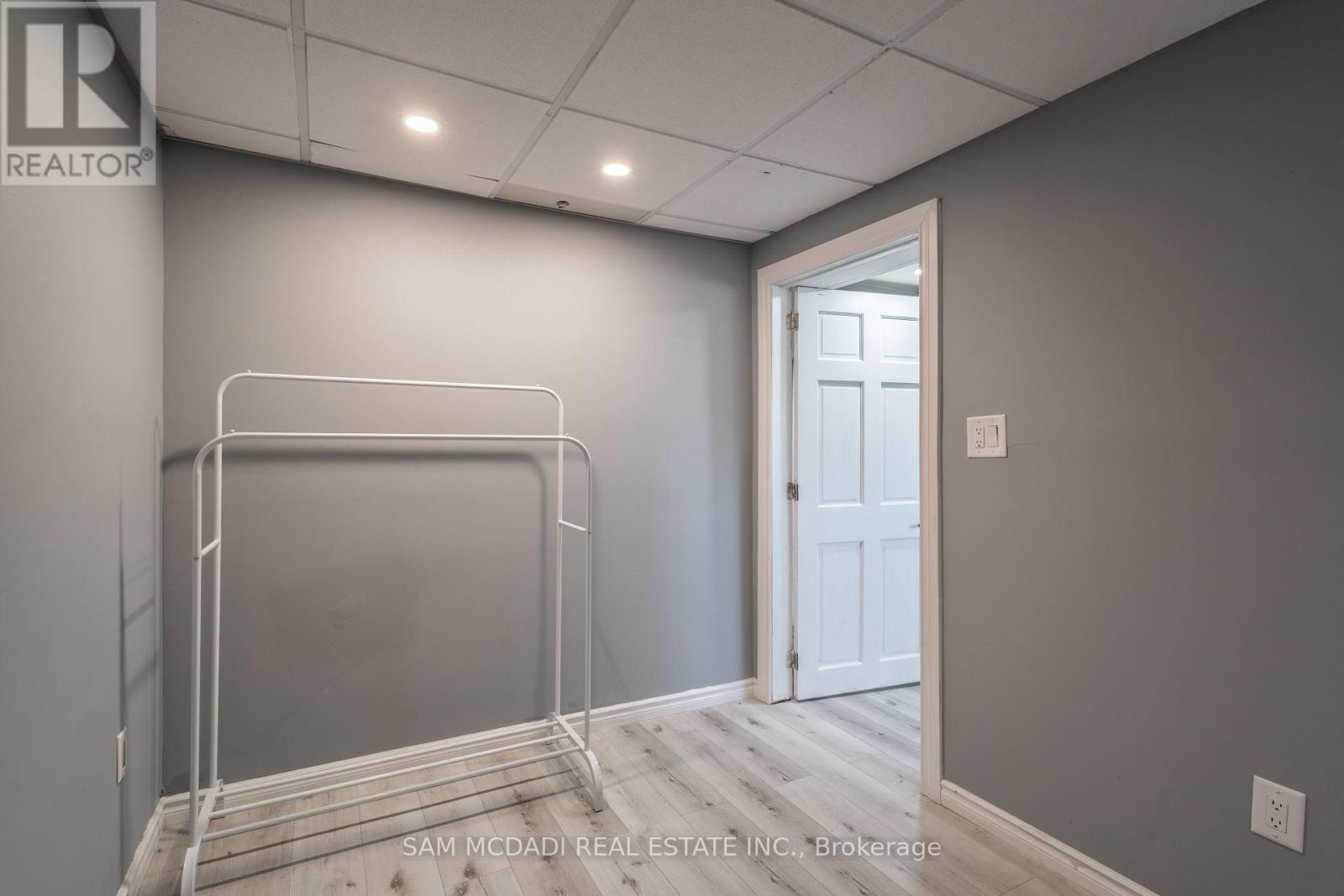 55 Allan Avenue, Hamilton, ON - Indoor Photo Showing Other Room