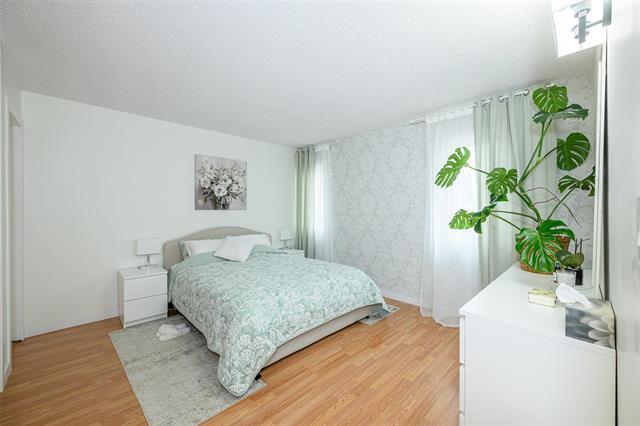 345 Ashworth St, Winnipeg, MB
