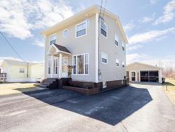 3752 Ellsworth Avenue New Waterford, NS B1H 2H8