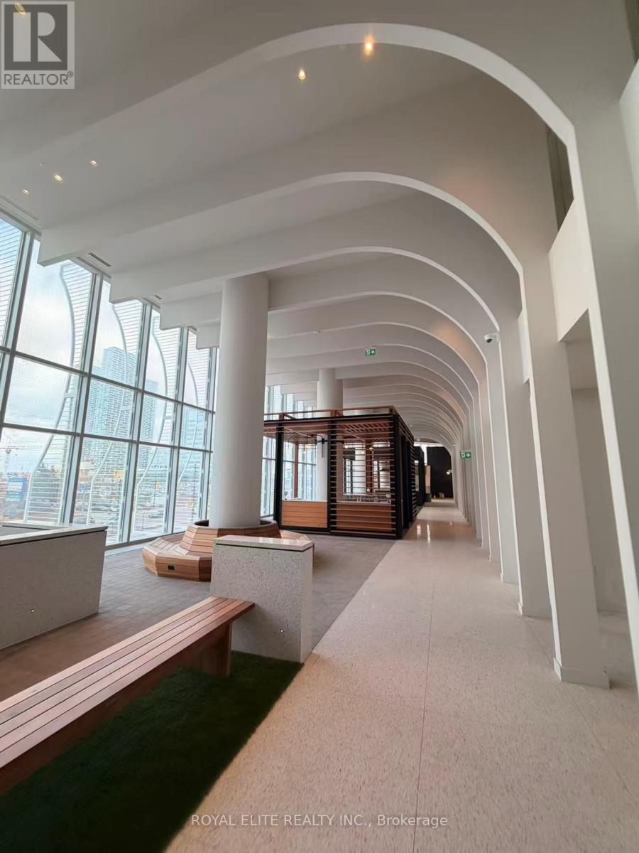 1807 - 8 Interchange Way, Vaughan, ON - Indoor Photo Showing Other Room