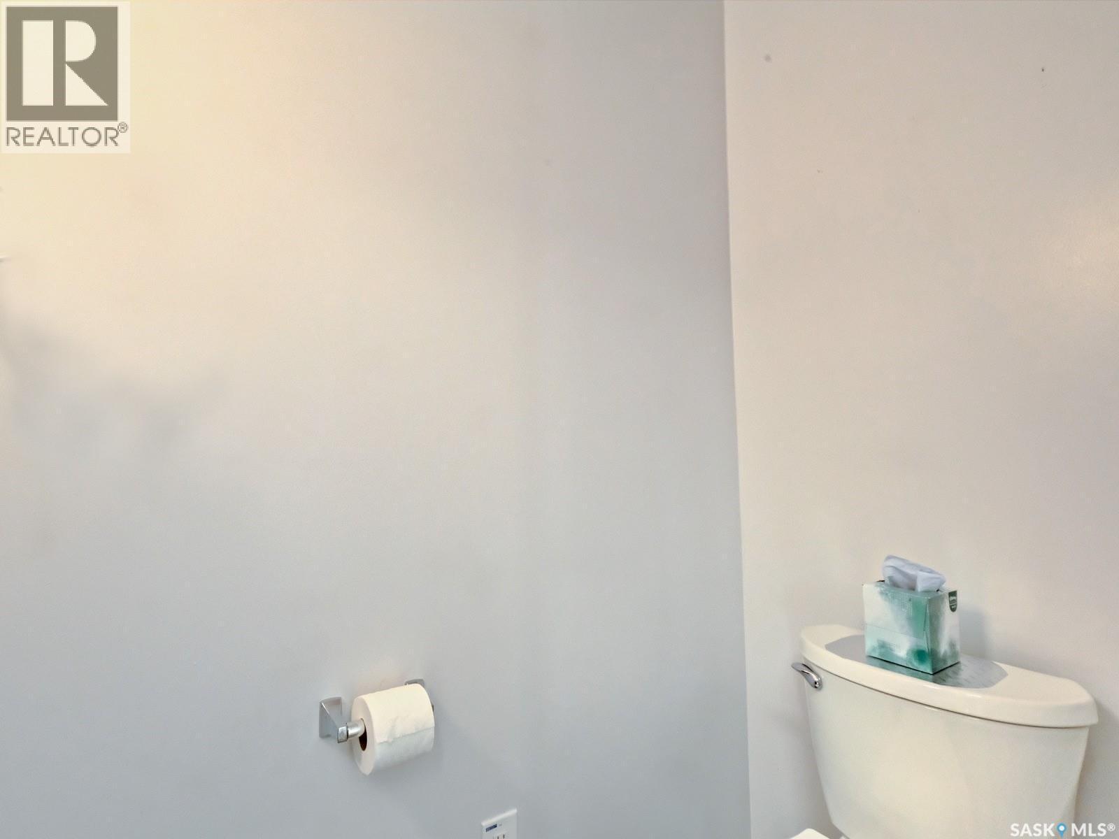204 2Nd Avenue W, Biggar, SK - Indoor Photo Showing Bathroom