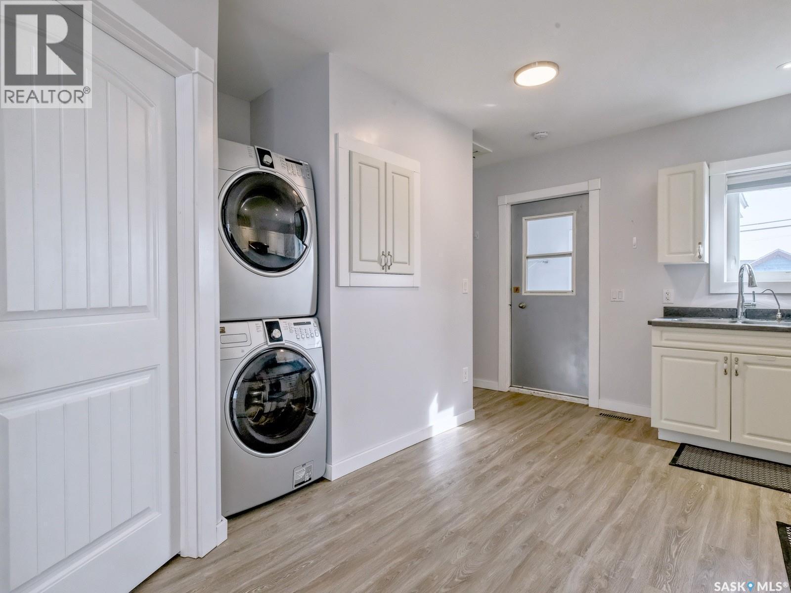 204 2Nd Avenue W, Biggar, SK - Indoor Photo Showing Laundry Room