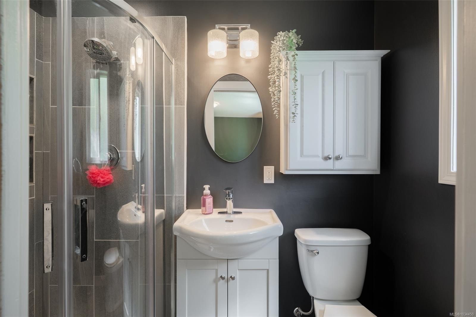 502 Davis Rd, Ladysmith, BC