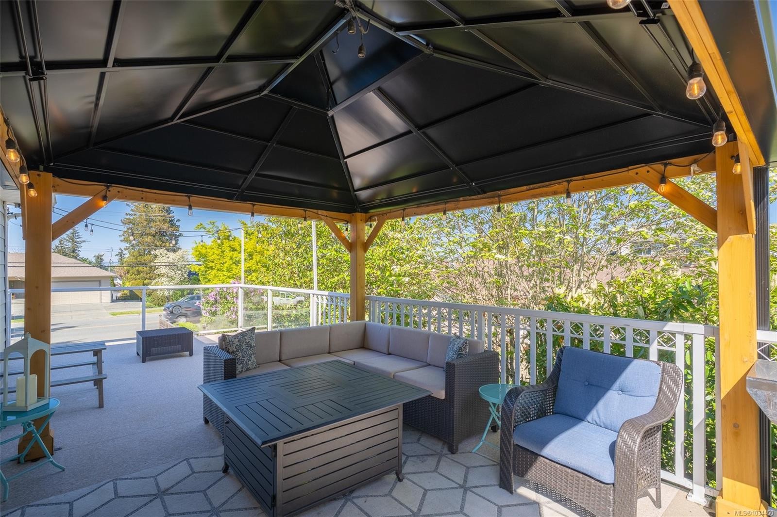 502 Davis Rd, Ladysmith, BC
