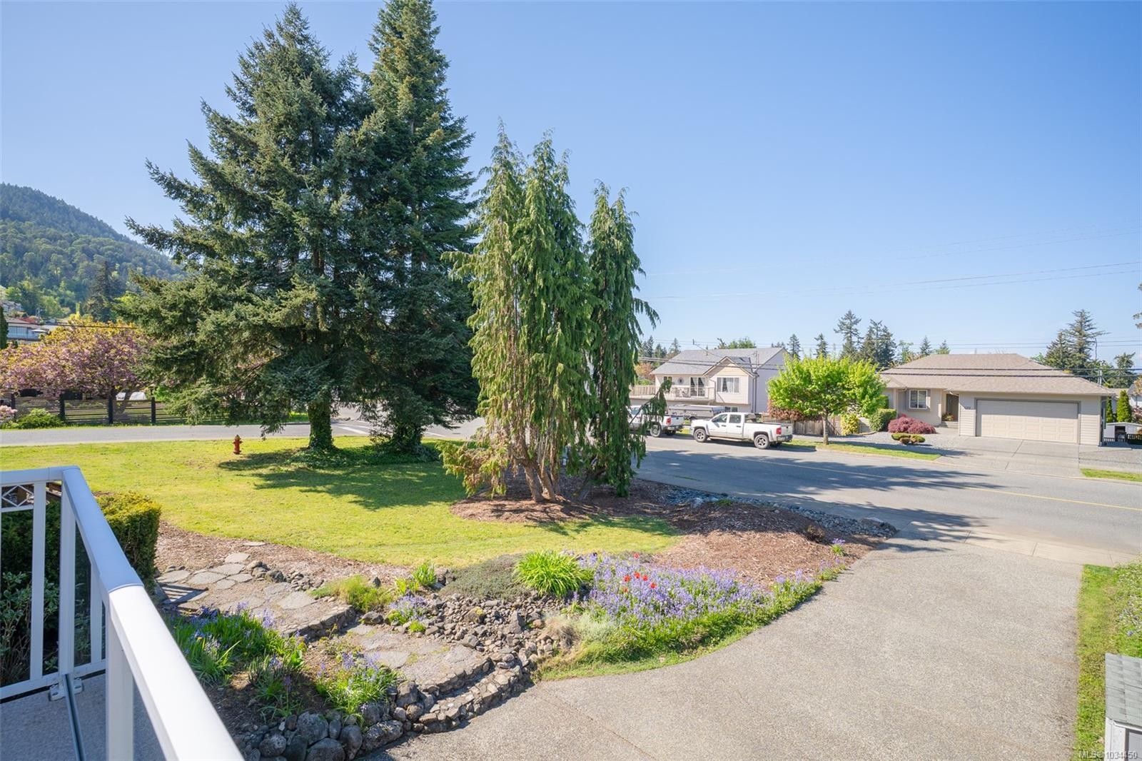 502 Davis Rd, Ladysmith, BC