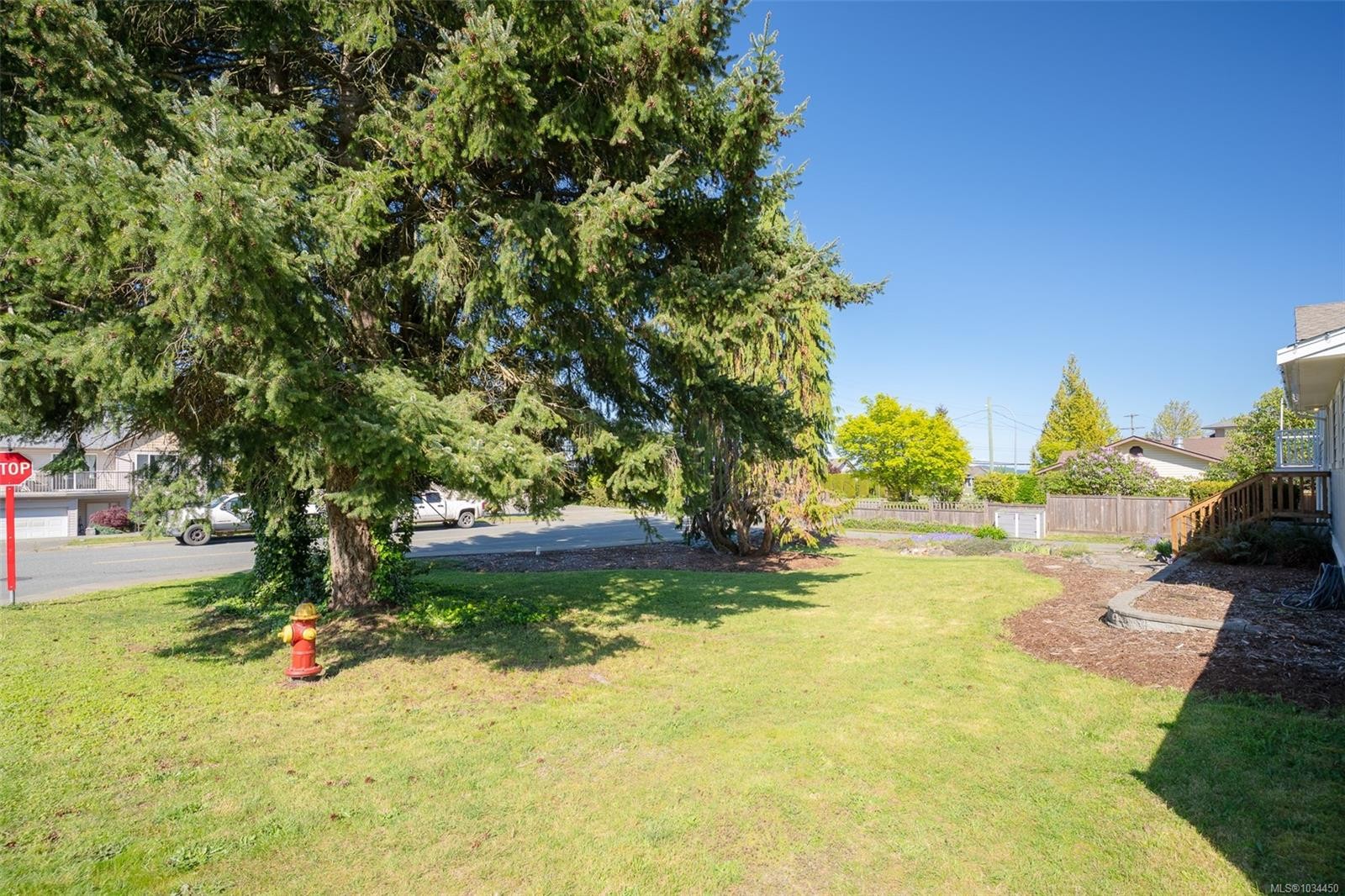502 Davis Rd, Ladysmith, BC