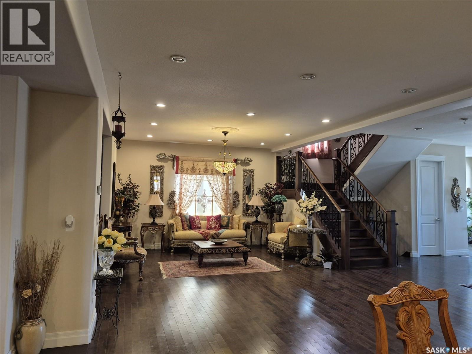 319 Roy Crescent, Saskatoon, SK - Indoor