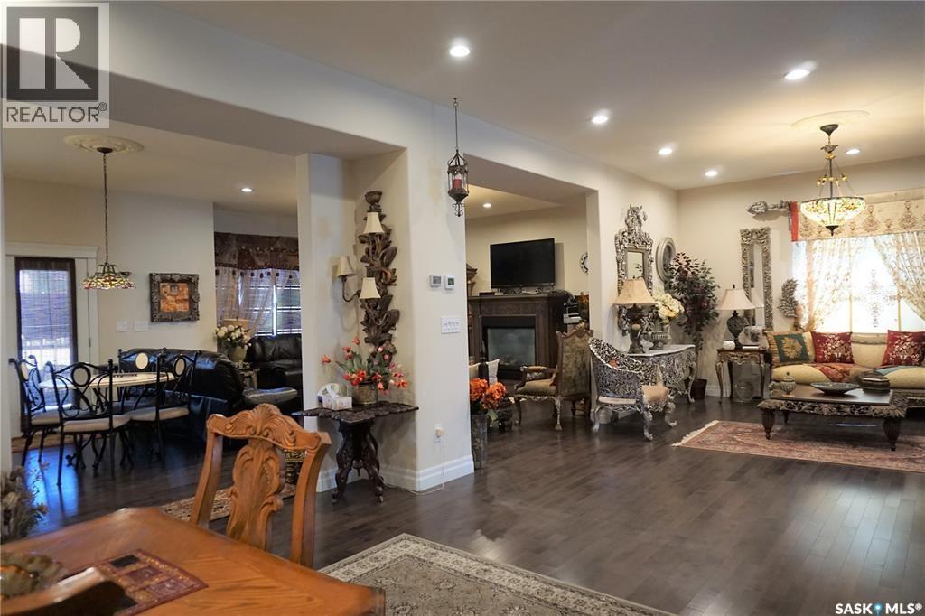 319 Roy Crescent, Saskatoon, SK - Indoor