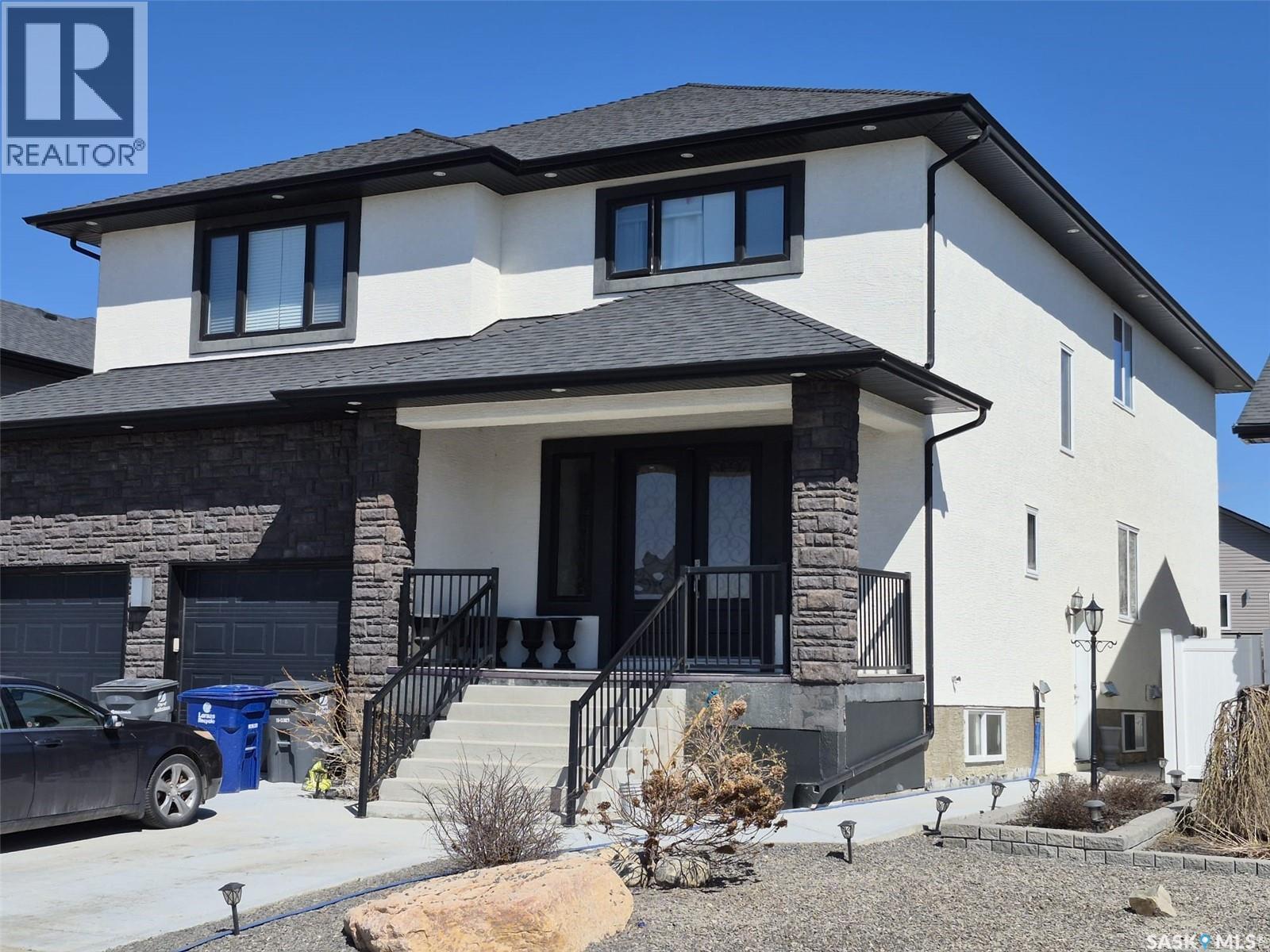 319 Roy Crescent, Saskatoon, SK - Outdoor