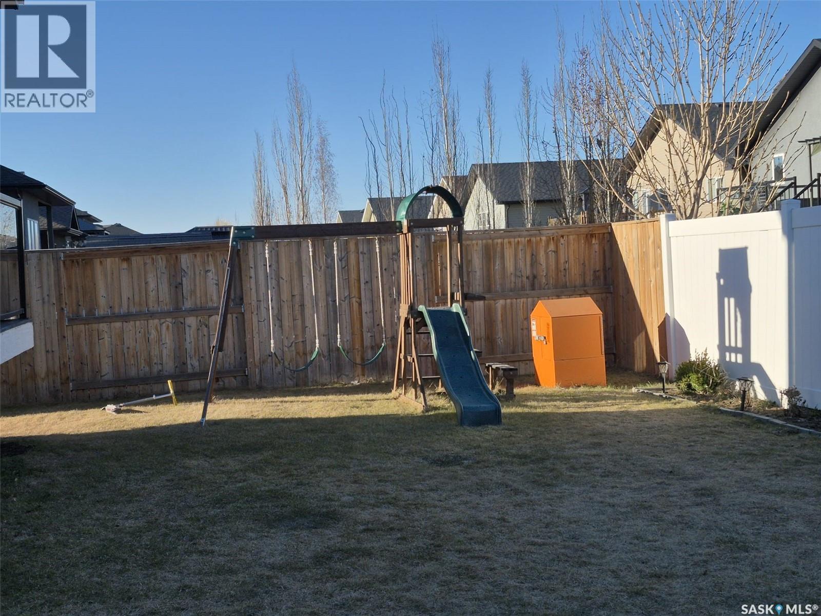 319 Roy Crescent, Saskatoon, SK - Outdoor