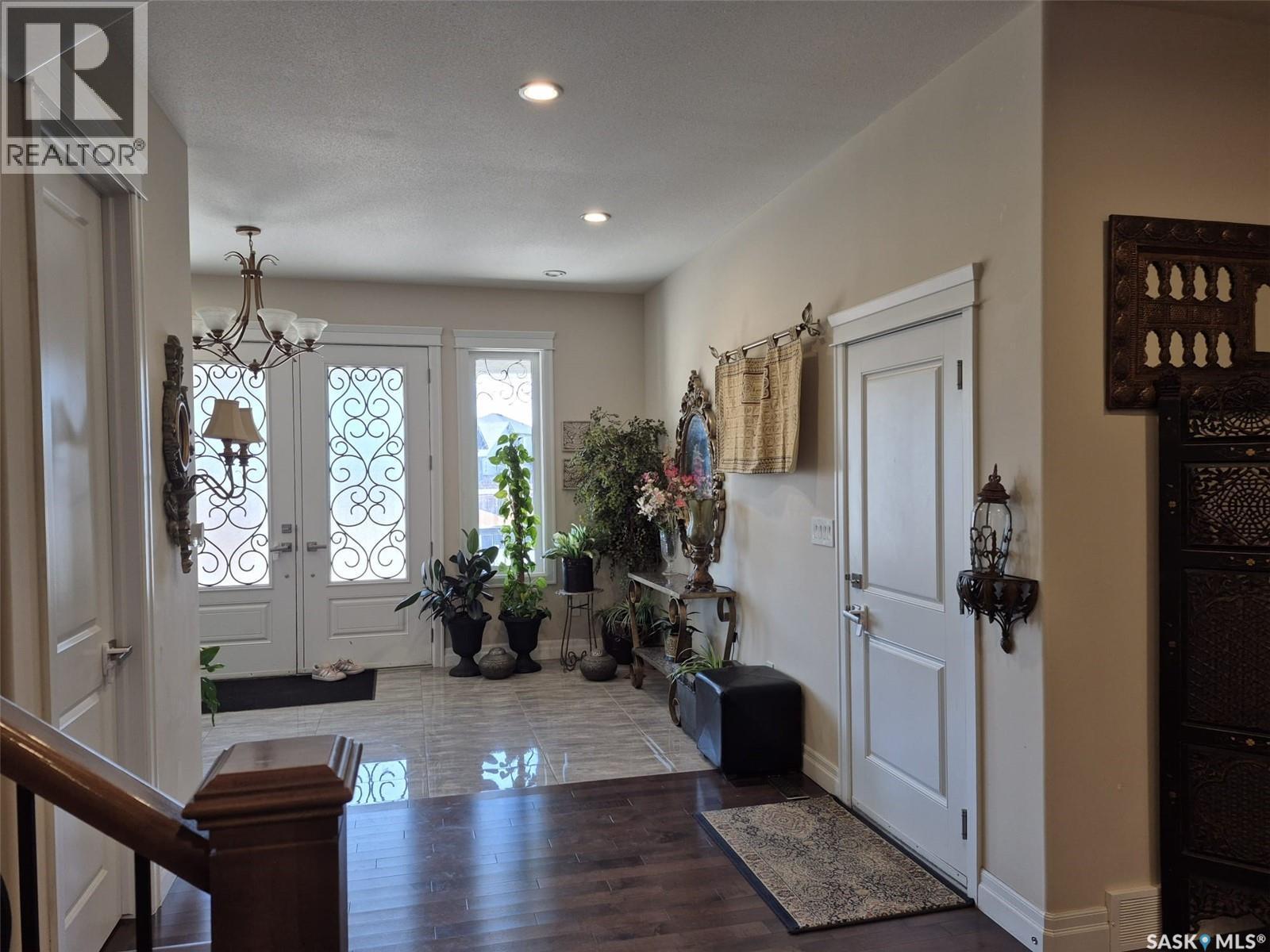 319 Roy Crescent, Saskatoon, SK - Indoor Photo Showing Other Room