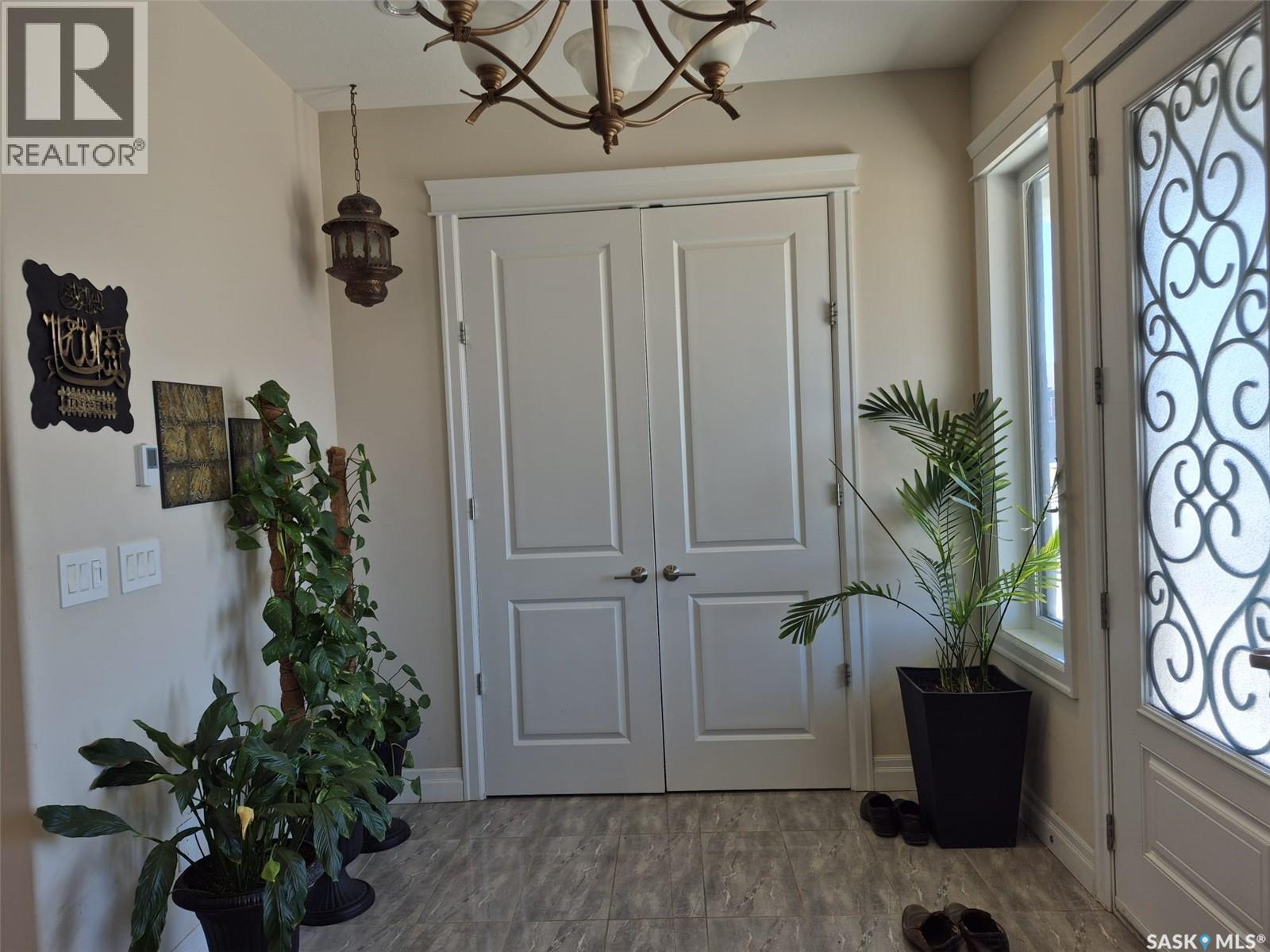 319 Roy Crescent, Saskatoon, SK - Indoor Photo Showing Other Room