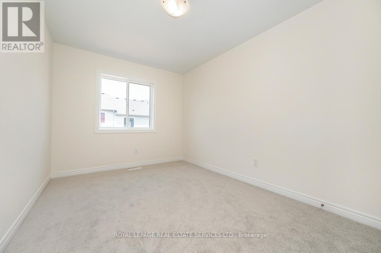 18 Jellicoe Court, Hamilton, ON - Indoor Photo Showing Other Room