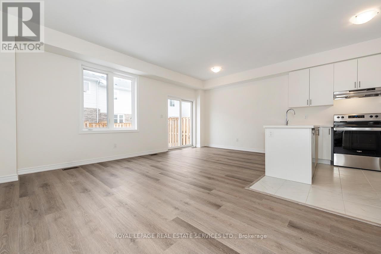 18 Jellicoe Court, Hamilton, ON - Indoor Photo Showing Kitchen