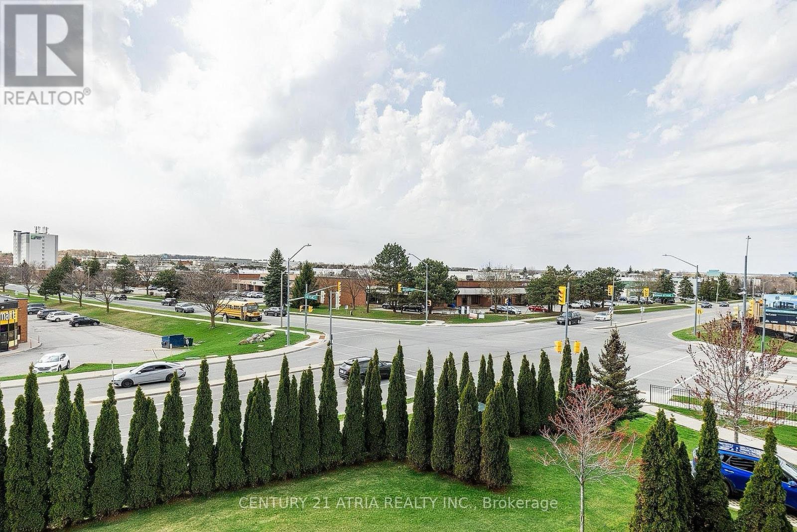 310 - 75 Norman Bethune Avenue, Richmond Hill, ON - Outdoor With View