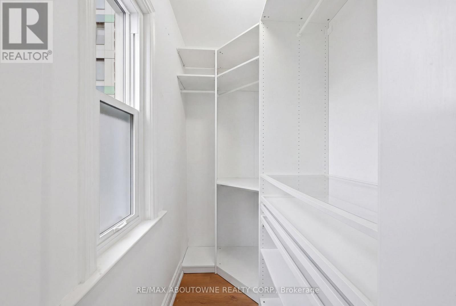 116 Bay Street N, Hamilton, ON - Indoor Photo Showing Other Room