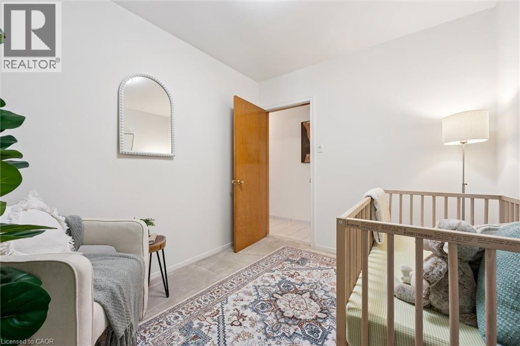 194 Franklin Street S, Kitchener, ON - Indoor Photo Showing Bedroom