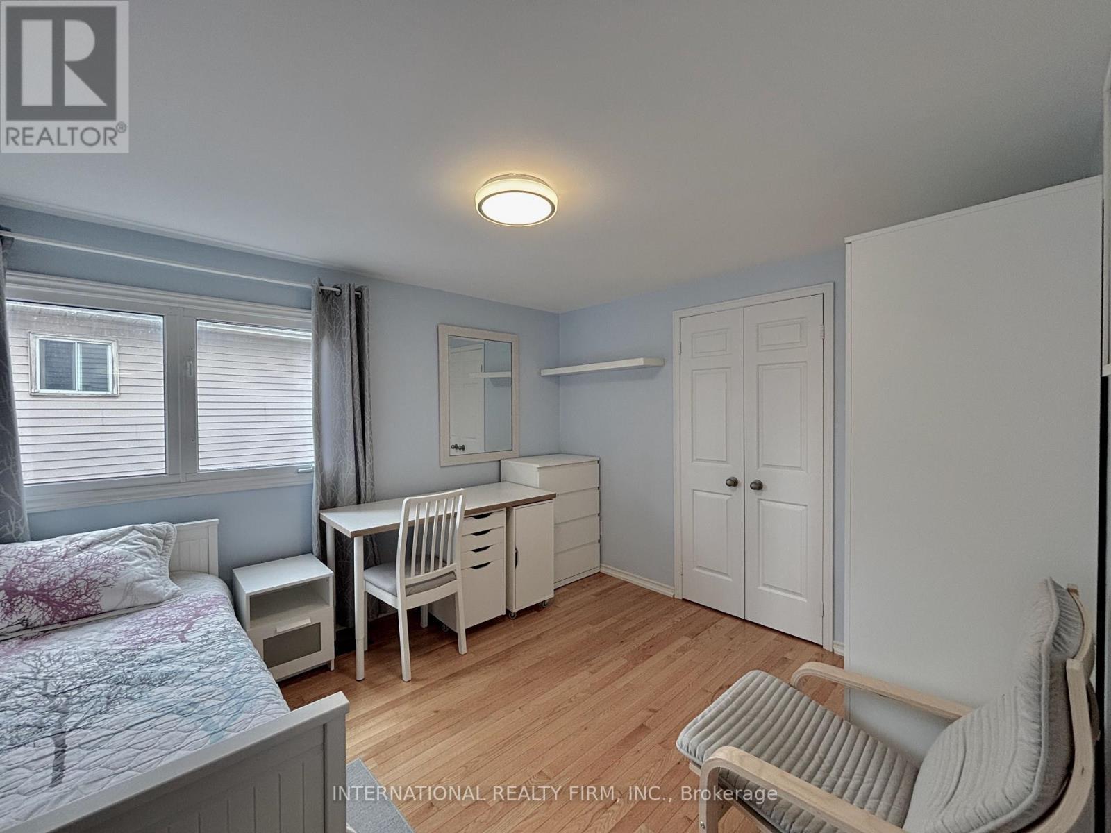 168 Willow Lane, Newmarket, ON - Indoor Photo Showing Bedroom