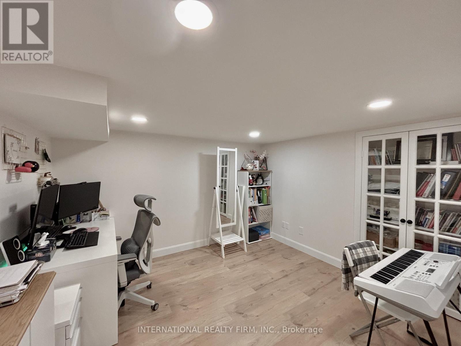 168 Willow Lane, Newmarket, ON - Indoor Photo Showing Other Room