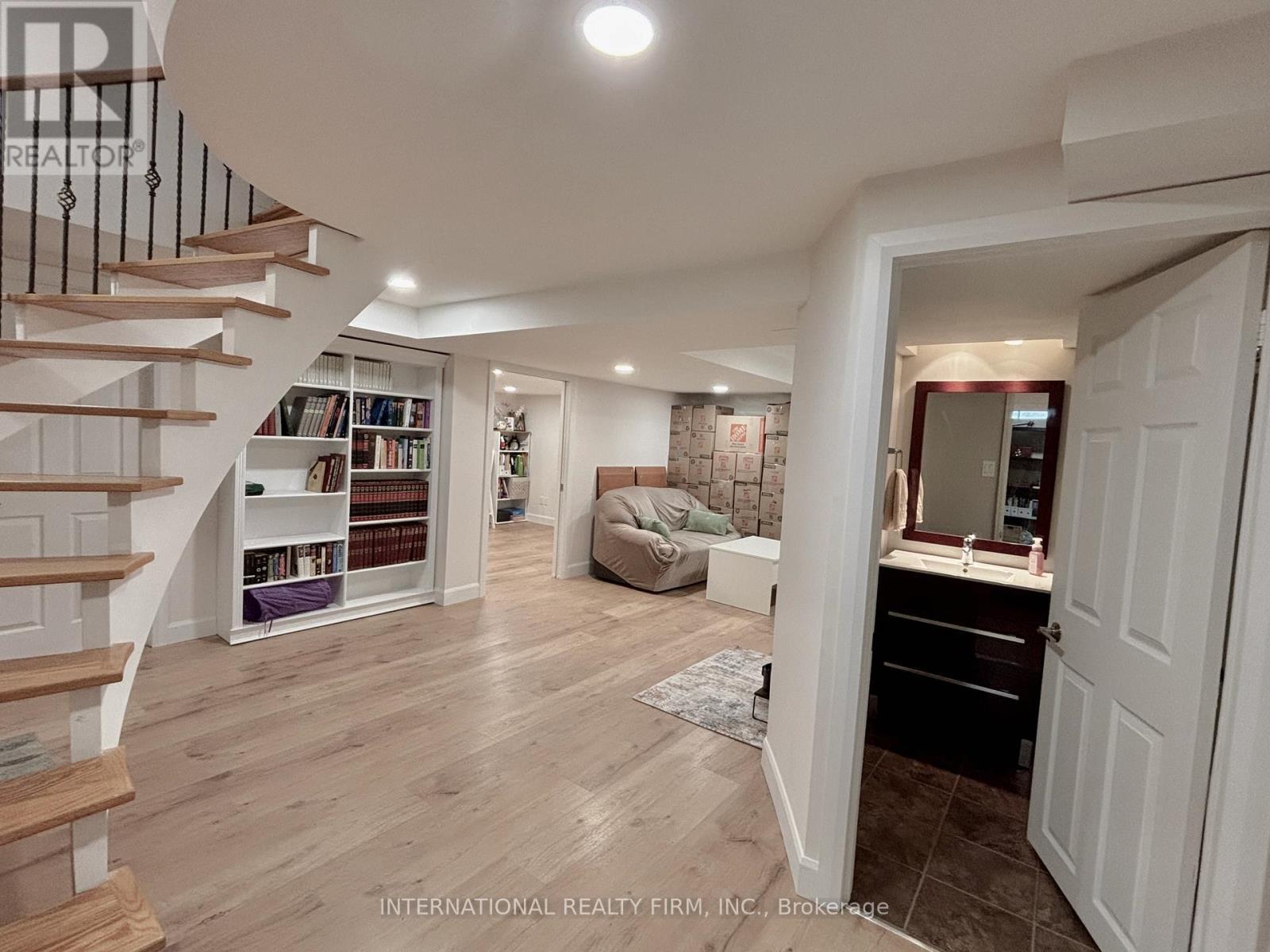 168 Willow Lane, Newmarket, ON - Indoor Photo Showing Other Room