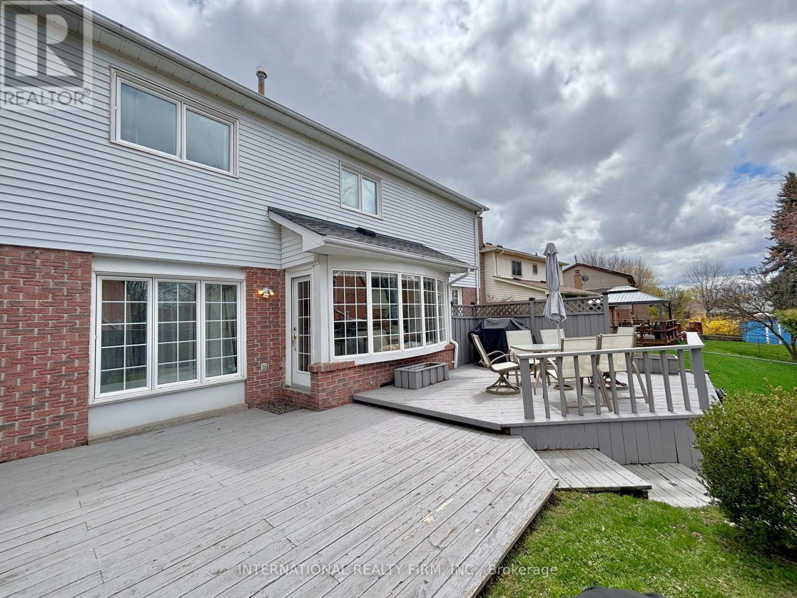 168 Willow Lane, Newmarket, ON - Outdoor With Deck Patio Veranda With Exterior