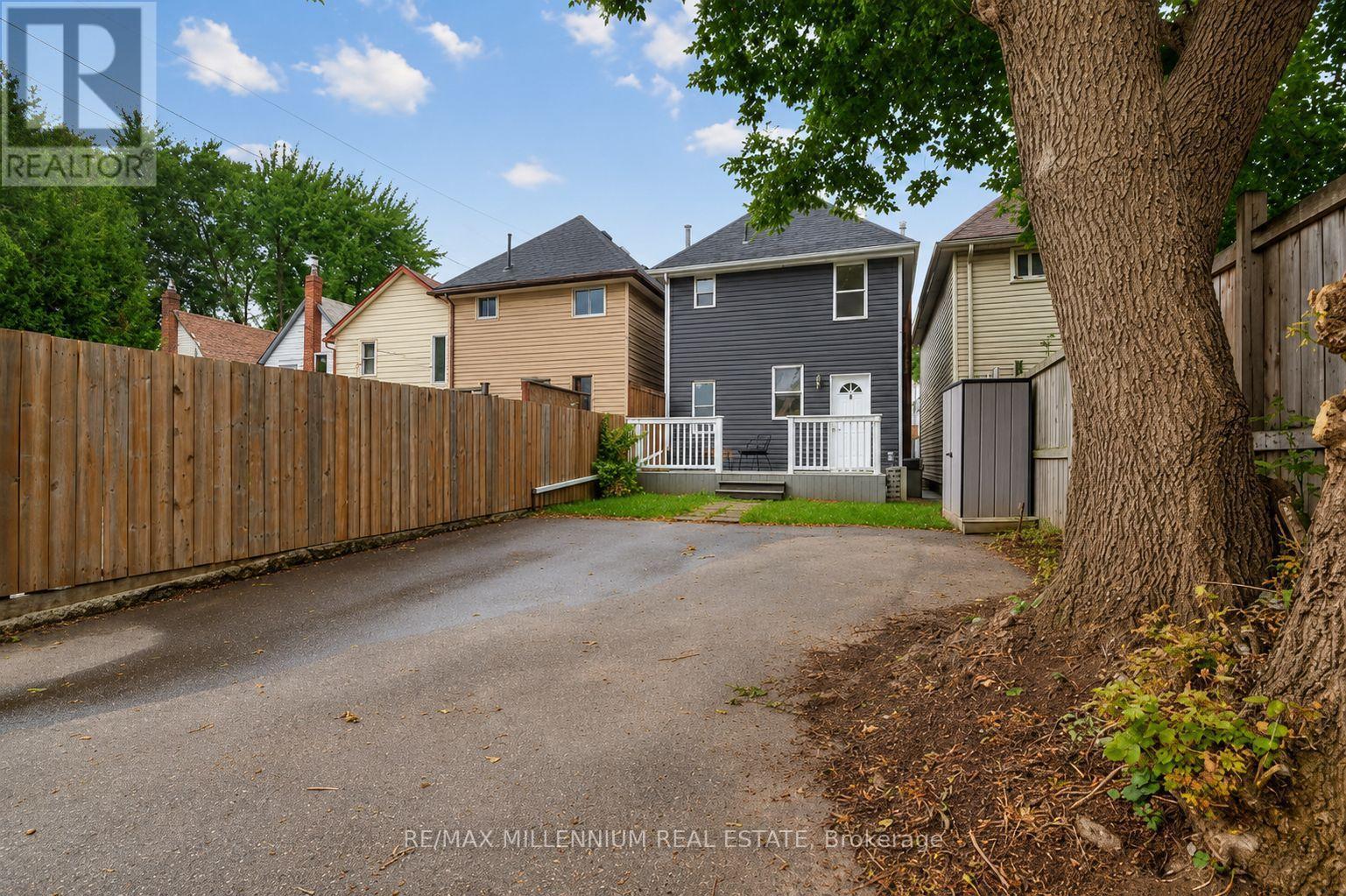 22 Francis Street, Hamilton, ON - Outdoor