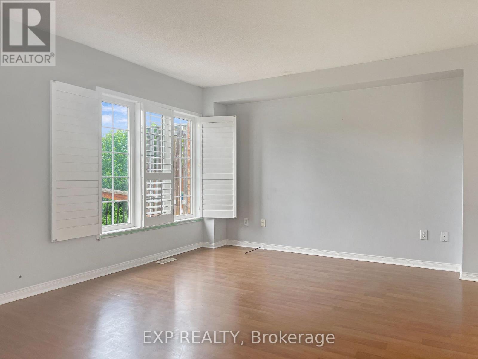 Upper - 26 Millcliff Circle, Aurora, ON - Indoor Photo Showing Other Room